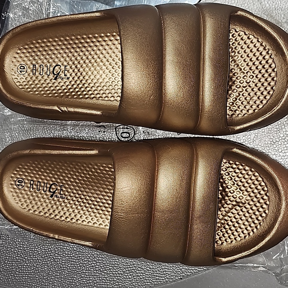 Size 10 Gold 3 Layer Bubble Slides * Never Worn* … - image 1